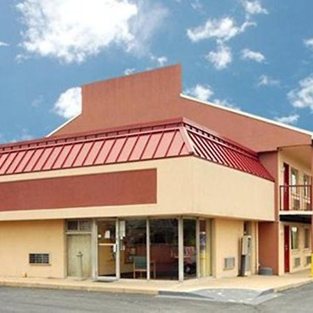 Econo Lodge Northeast Рединг Екстериор снимка